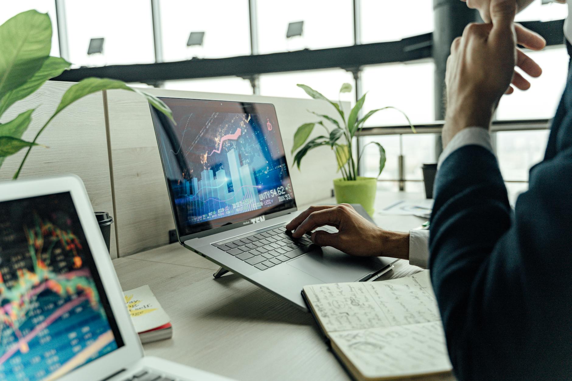 Marketing Business Laptop for How to Write Better Cold Emails Using AI